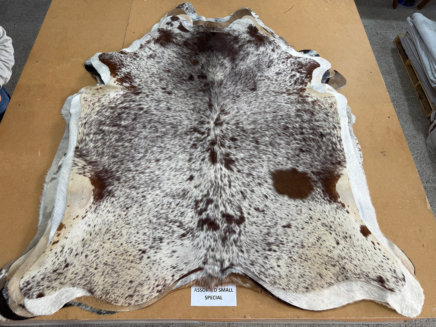 Premium Cowhide Rug (PRE ORDER) 00015