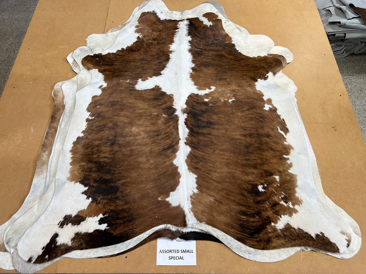 Premium Cowhide Rug 00018