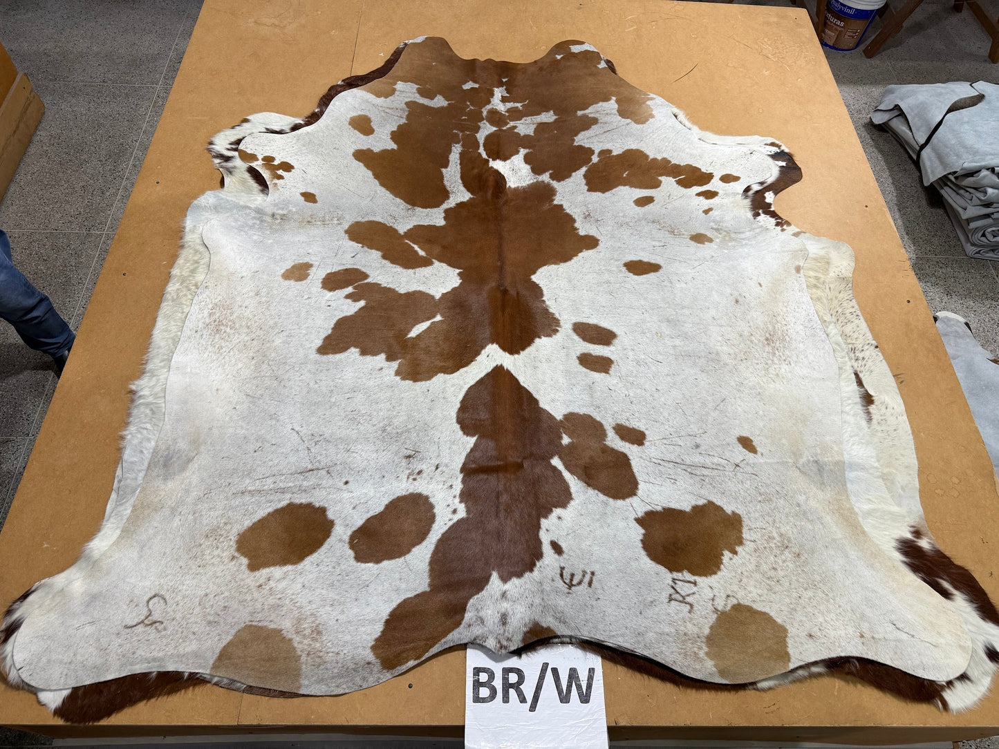 Premium Cowhide Rug 00029