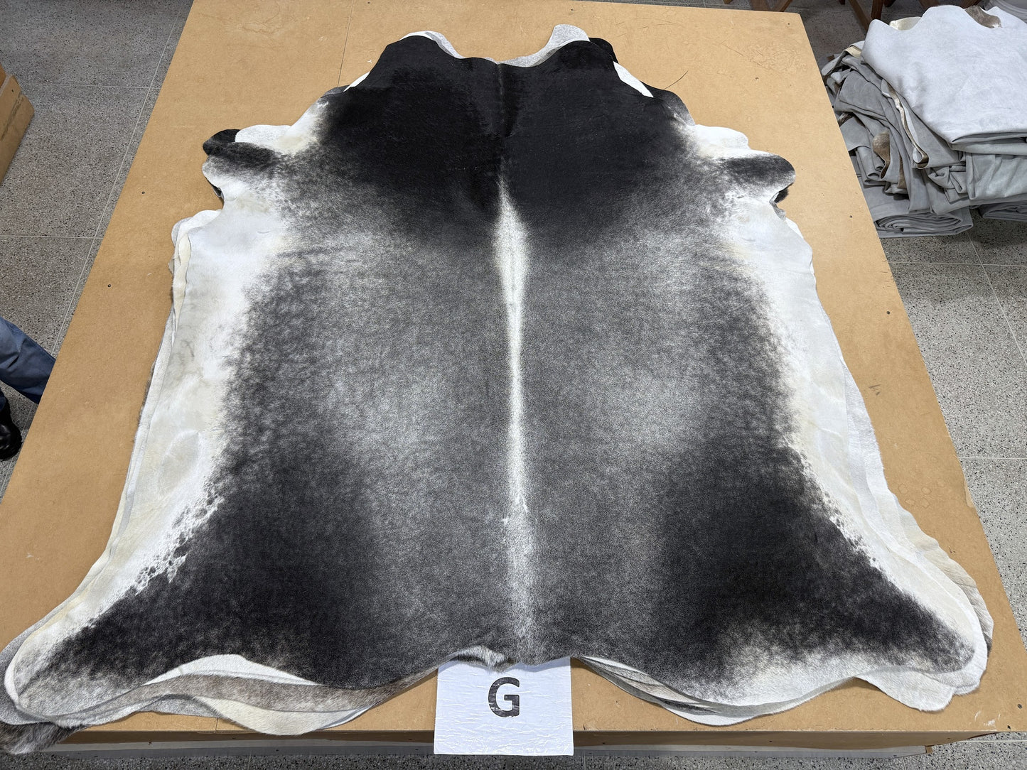 XL Premium Cowhide Rug 00032