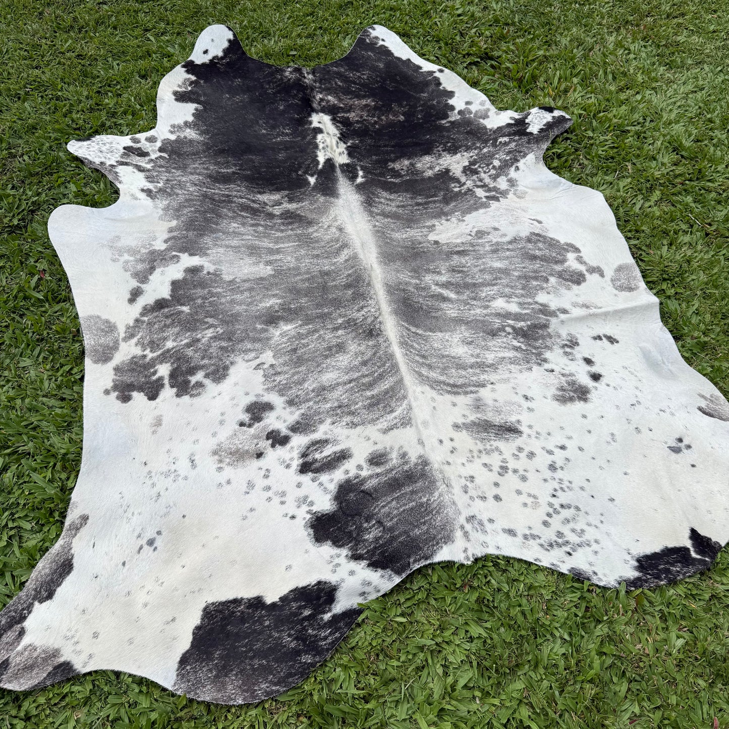 Large Premium Cowhide Rug 0021