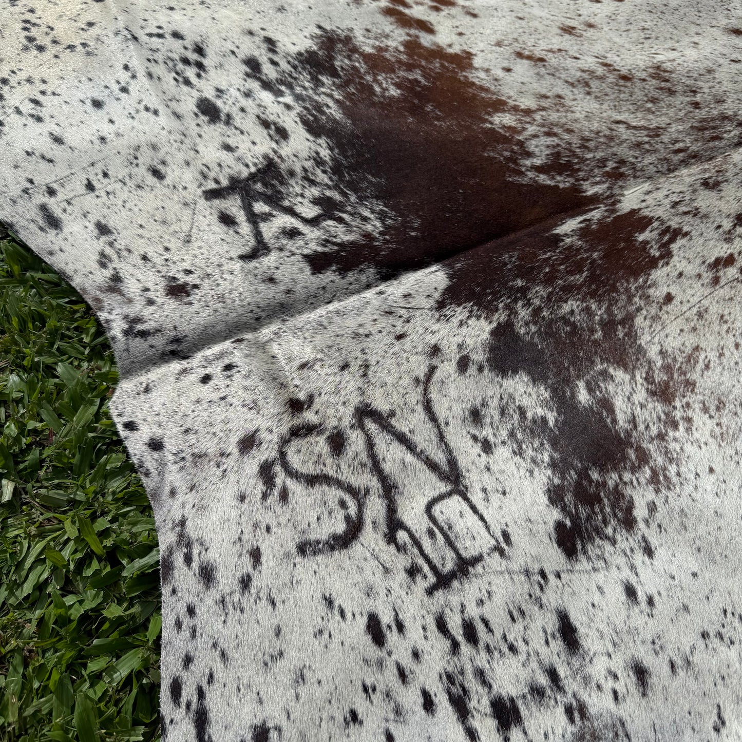 Large Premium Cowhide Rug 0028