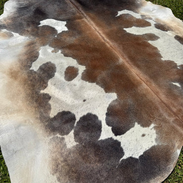 Premium Cowhide Rug 00038