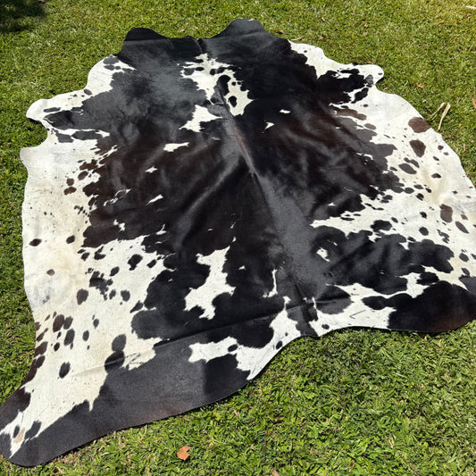 XL Premium Cowhide Rug 00035