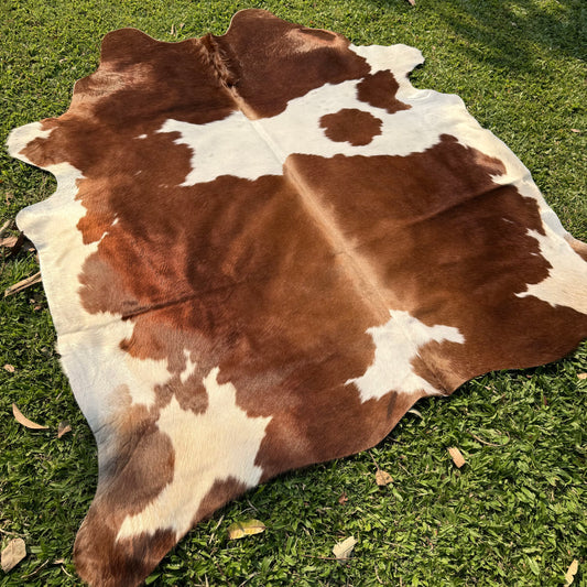 Premium Cowhide Rug 00028