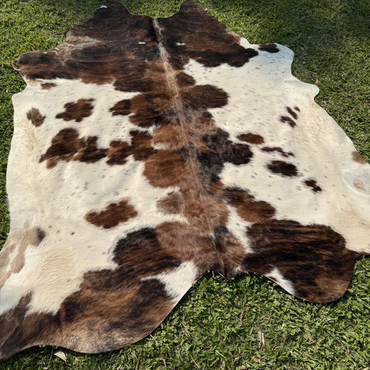 Premium Cowhide Rug 00044