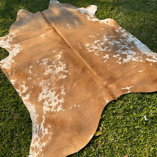 Premium Cowhide Rug 00048