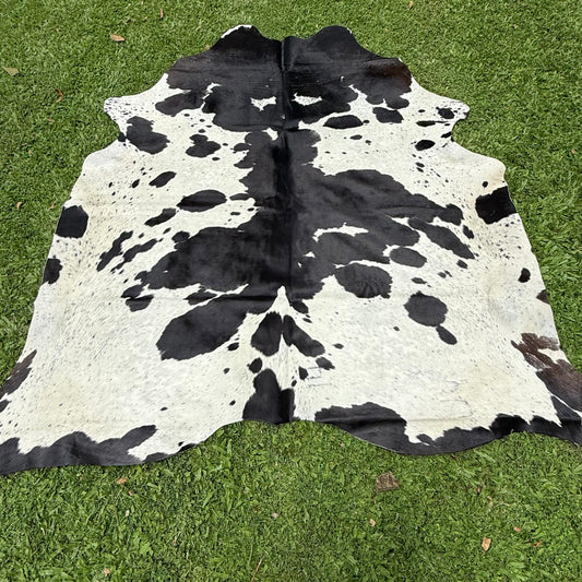 Large Premium Cowhide Floor Rug 04