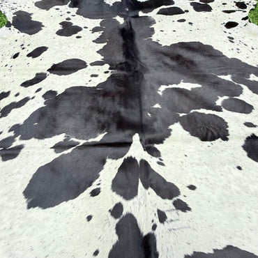 Large Premium Cowhide Floor Rug 04