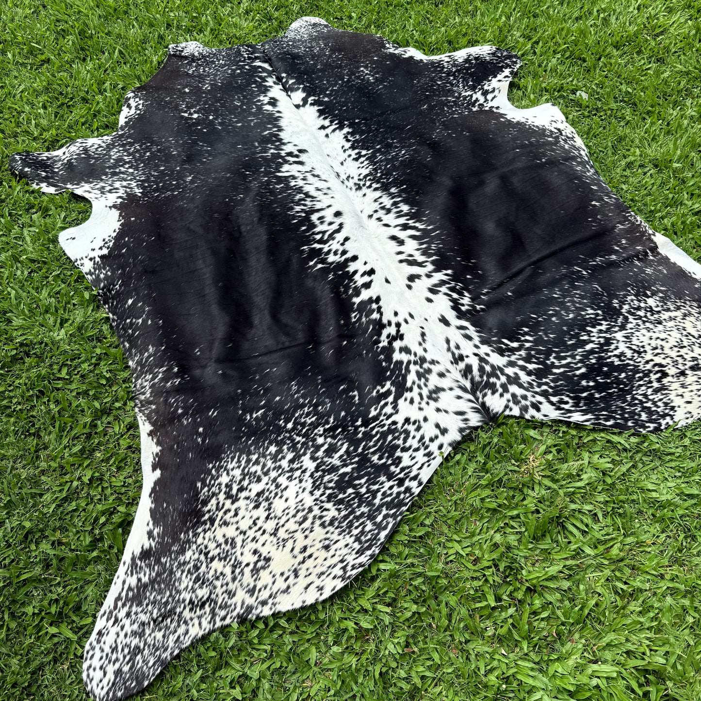 Small Premium Cowhide Floor Rug 35