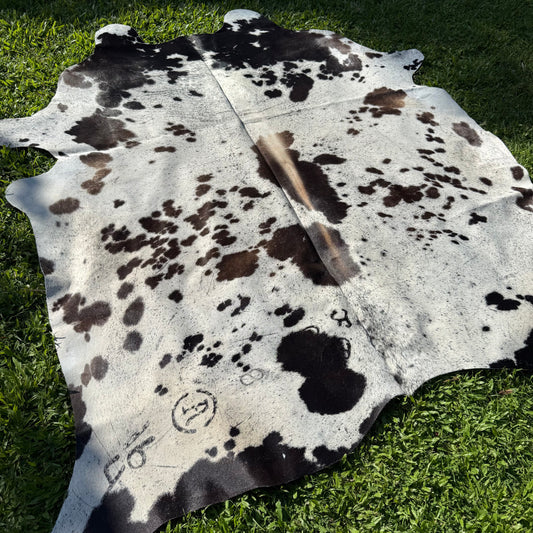 TRI 6 XL Cowhide Rug