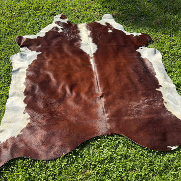 HEREFORD XL Cowhide Rug 12