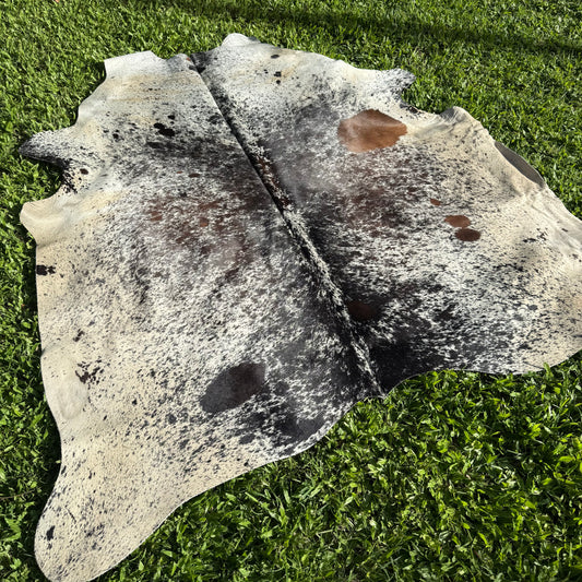SP/R Cowhide Rug 17
