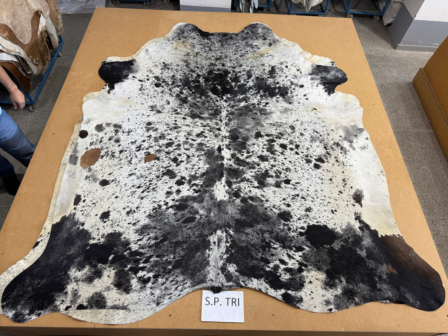 Premium Cowhide Rug (PRE ORDER) 00041