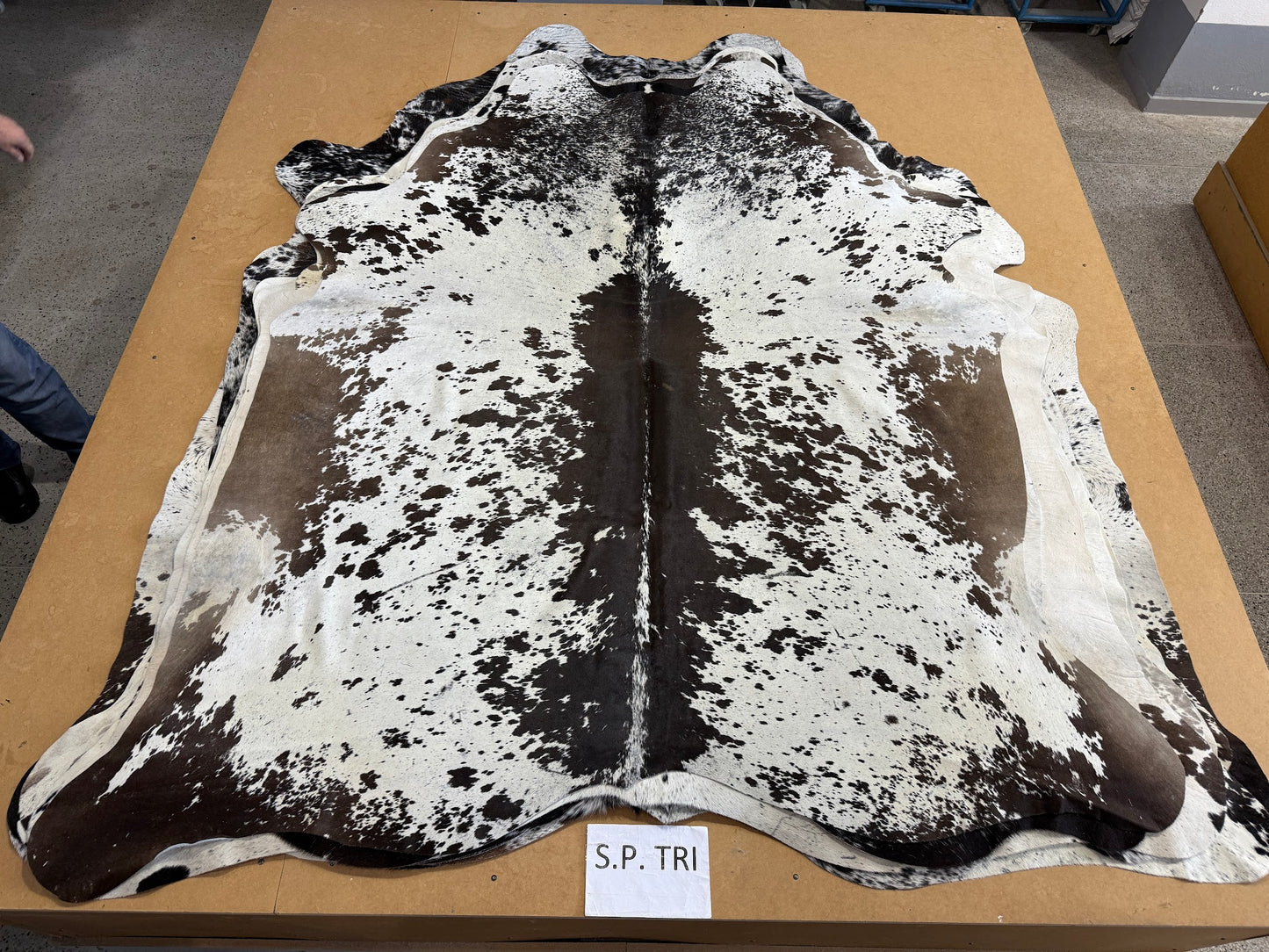 Premium Cowhide Rug 00039