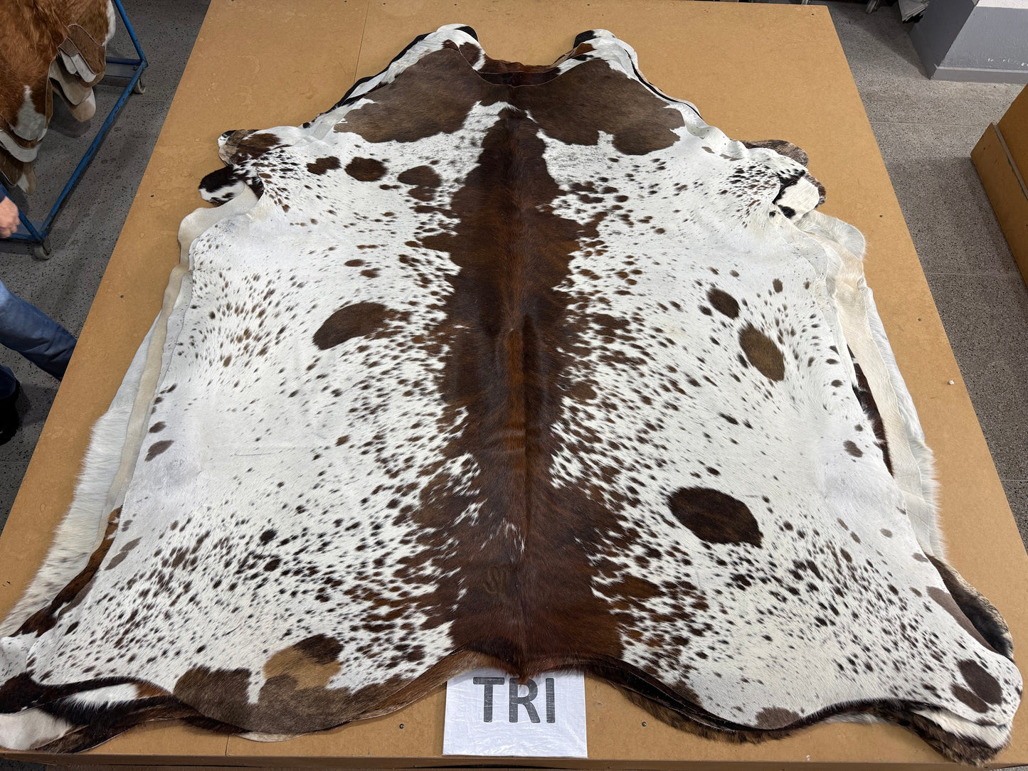 Premium Cowhide Rug 00043