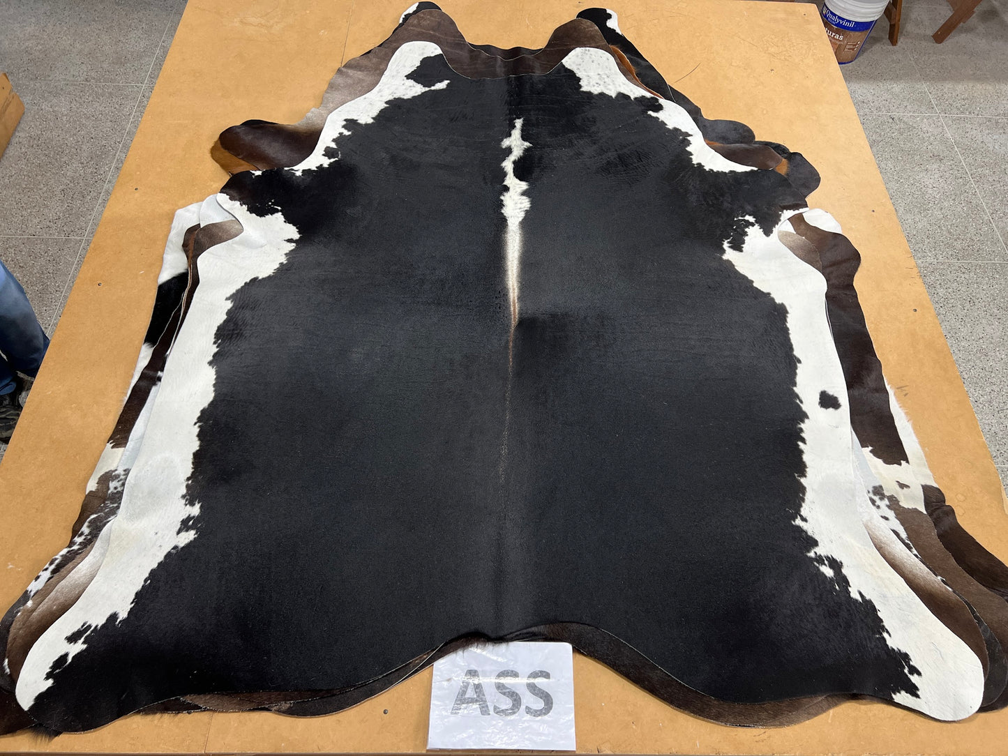 Premium Cowhide Rug 0002