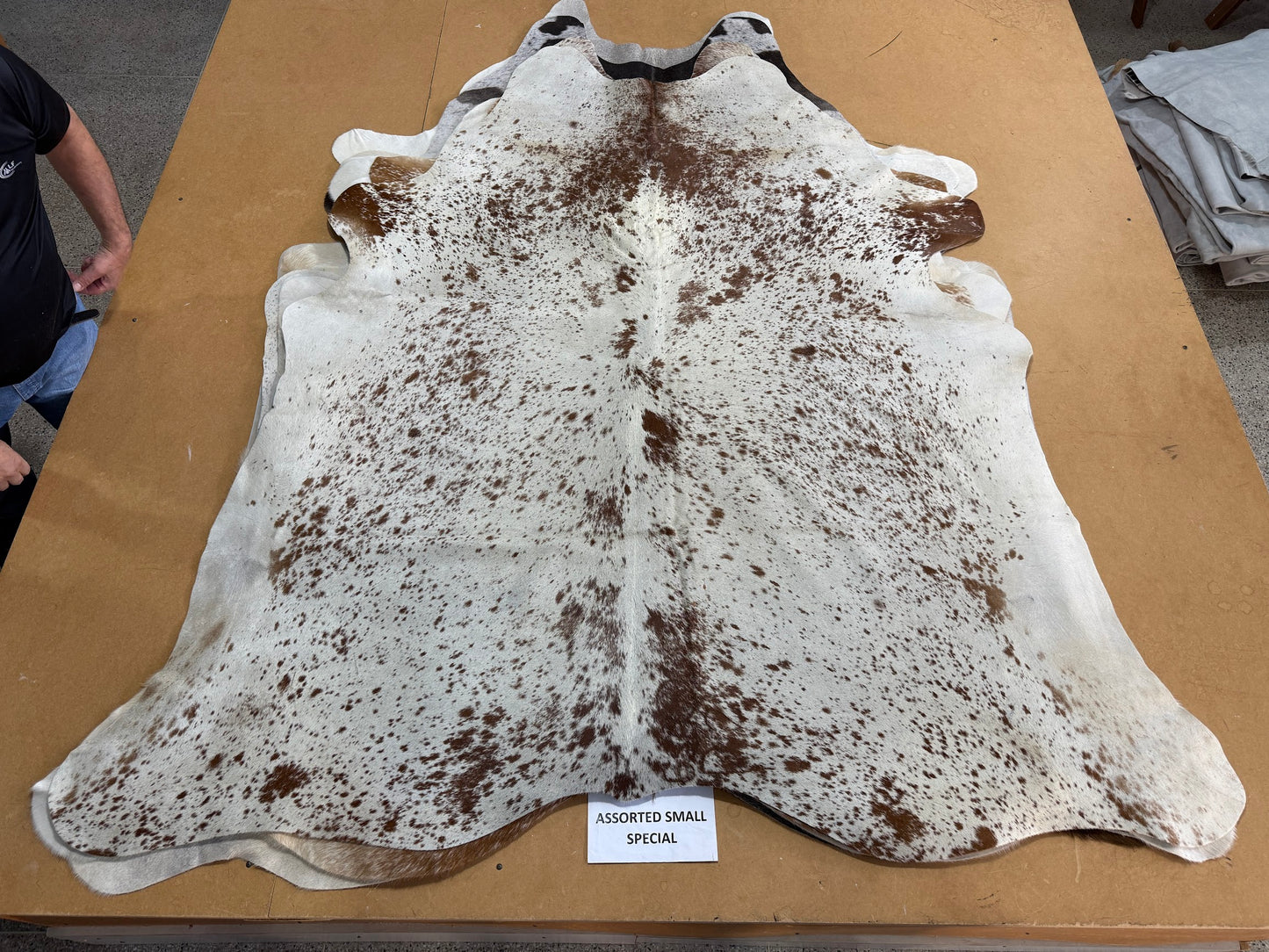 Premium Cowhide Rug (PRE ORDER) 00013