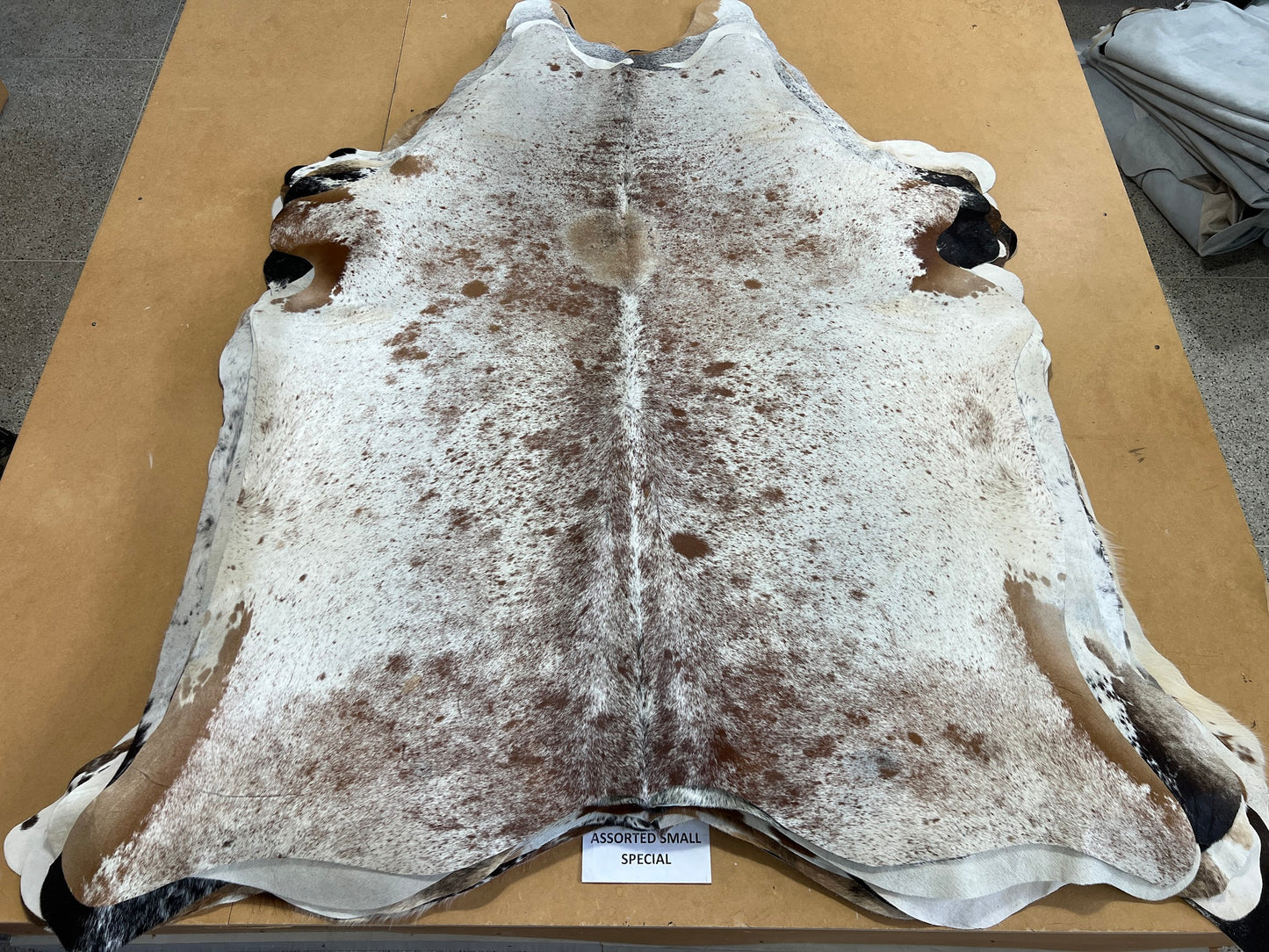 Premium Cowhide Rug (PRE ORDER) 00016