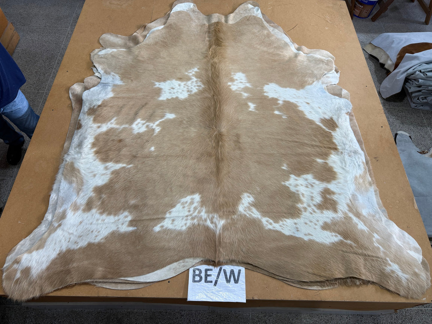 Premium Cowhide Rug (PRE ORDER) 00050