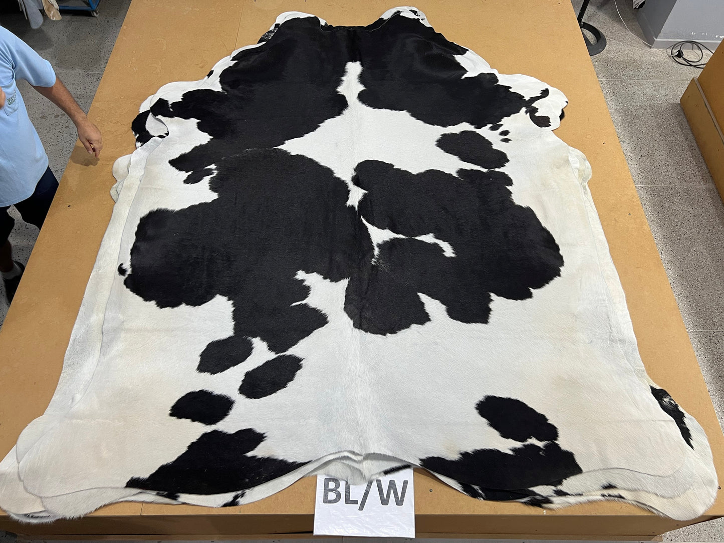 XL Premium Cowhide Rug 00026