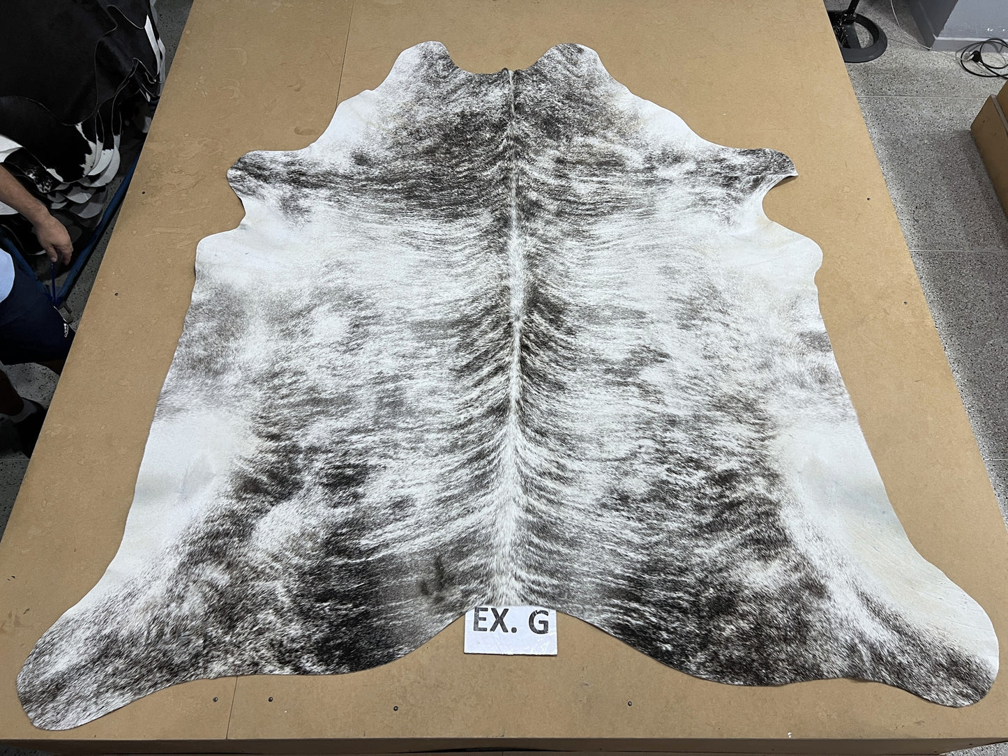 Premium Cowhide Rug 00052