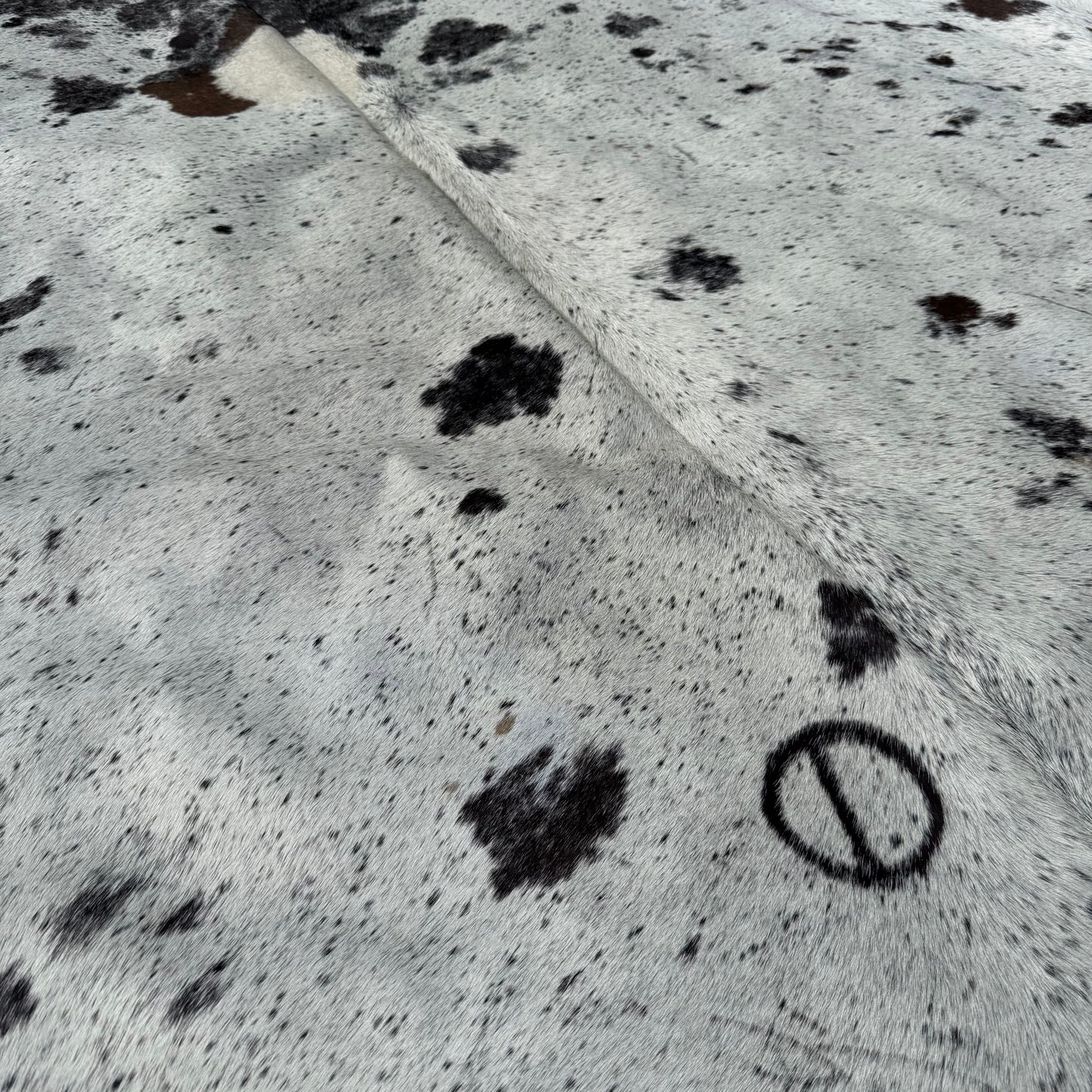 Large Premium Cowhide Rug 0026