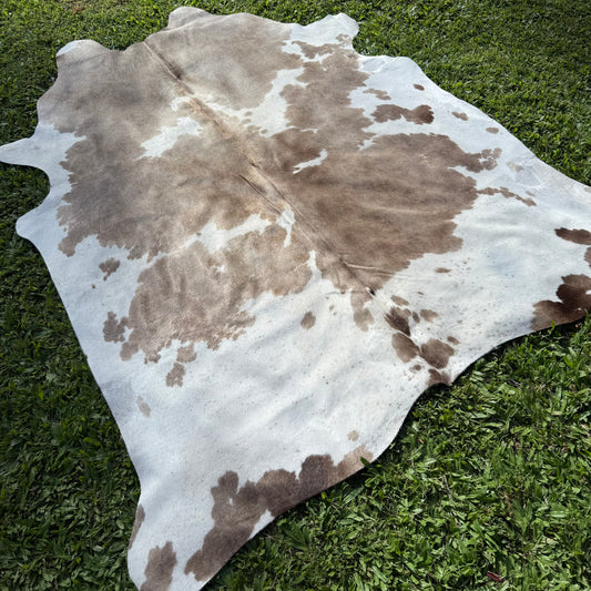 Large Premium Cowhide Rug 0037