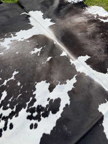 Large Premium Cowhide Rug 0040
