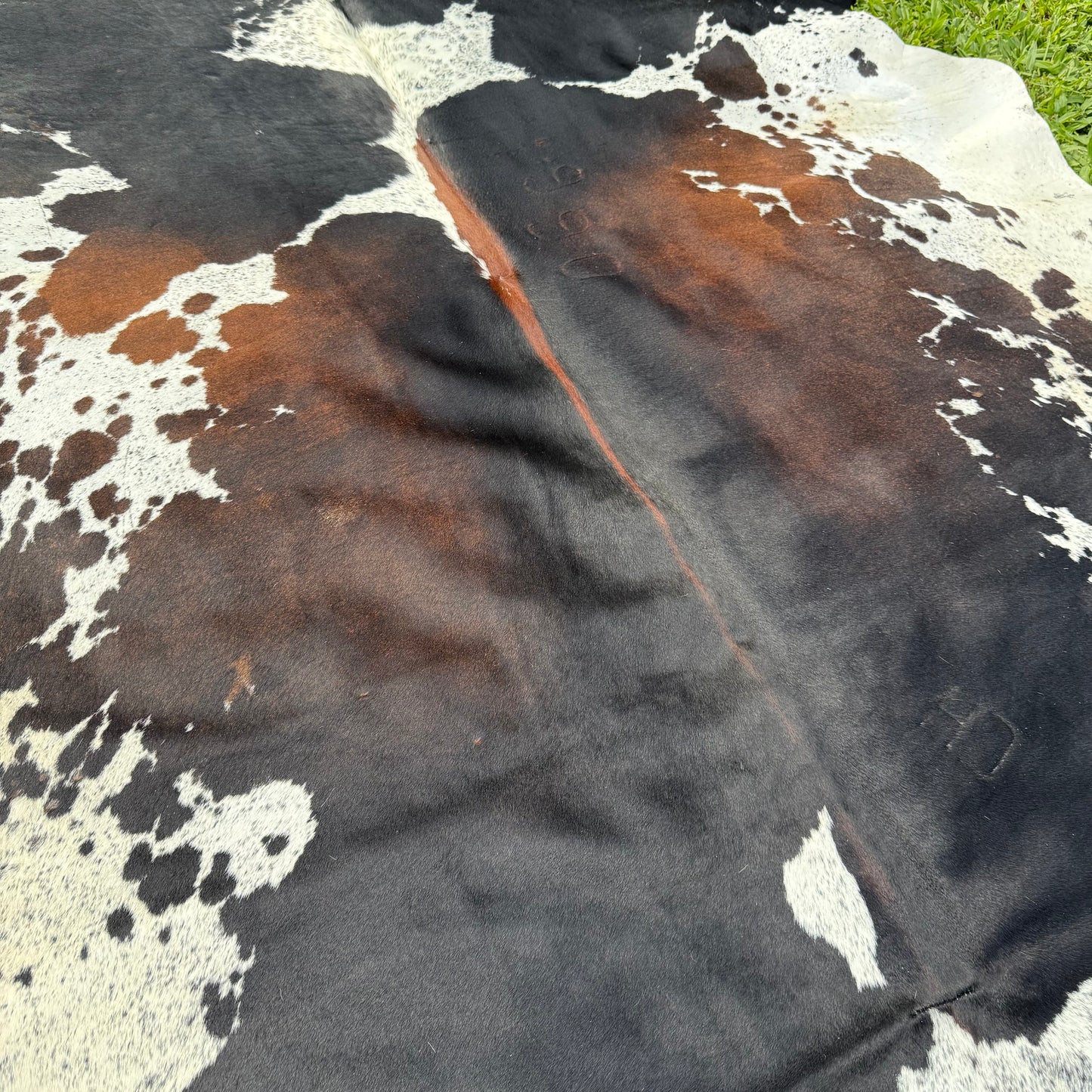 Large Premium Cowhide Rug 0045