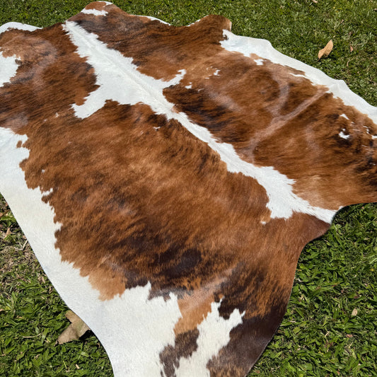 Premium Cowhide Rug 00018