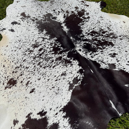 Premium Cowhide Rug 20001