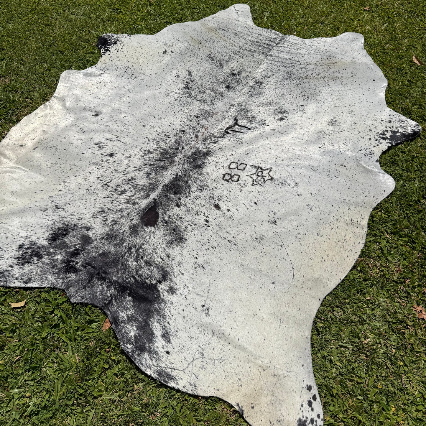 Premium Cowhide Rug 0001