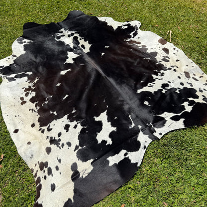 XL Premium Cowhide Rug 00035