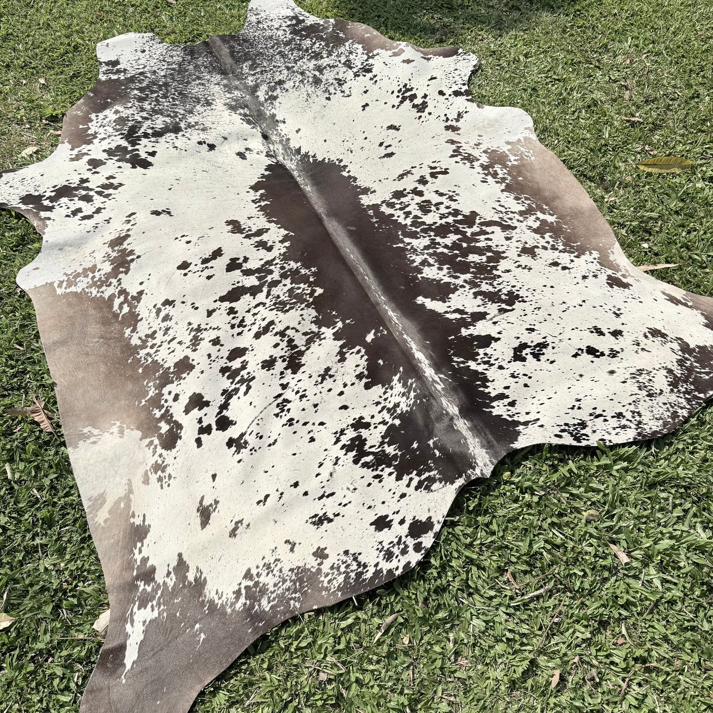 Premium Cowhide Rug 00039