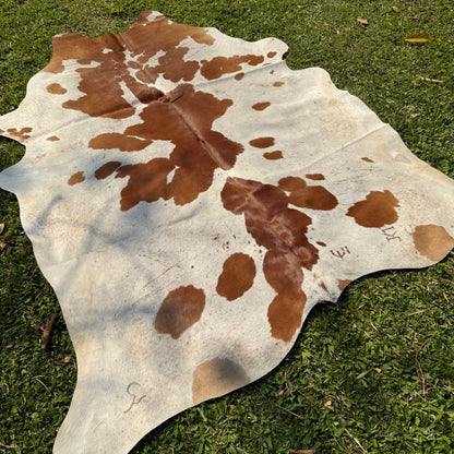 Premium Cowhide Rug 00029