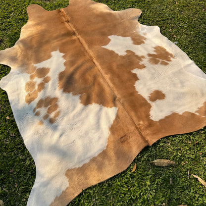 Premium Cowhide Rug 00024