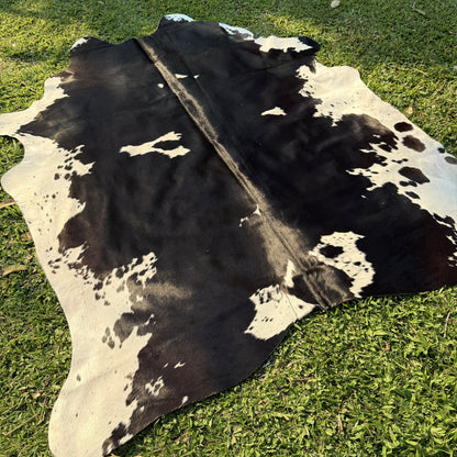 Premium Cowhide Rug 00025