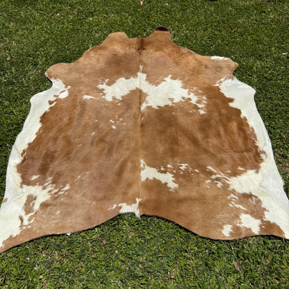Premium Cowhide Rug 00010