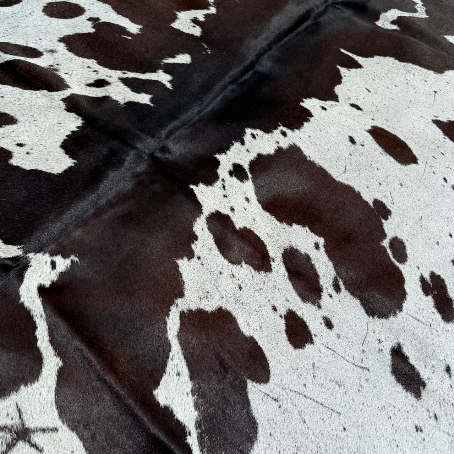 Large Premium Cowhide Floor Rug 28