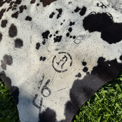 TRI 6 XL Cowhide Rug