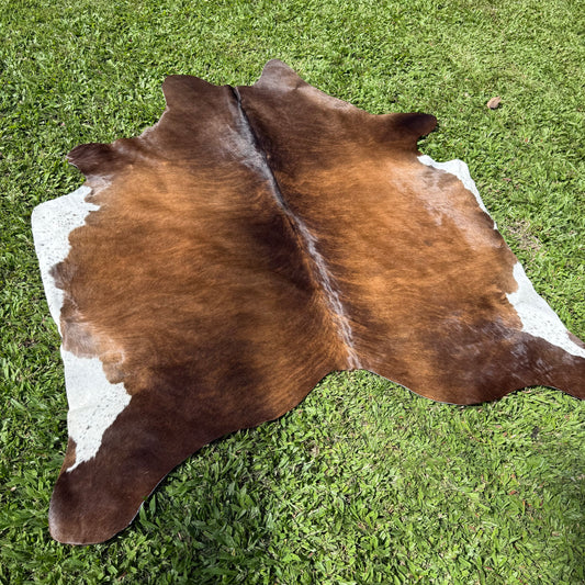 Premium Cowhide Rug 001