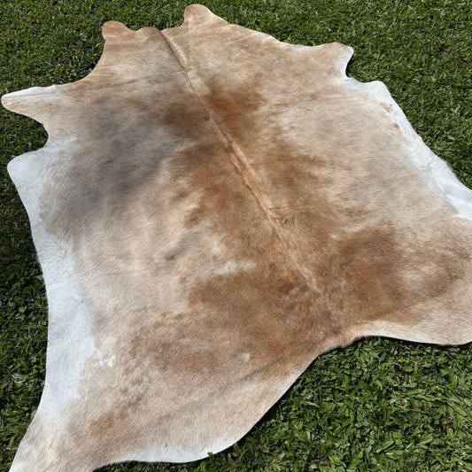 Premium Cowhide Rug 004