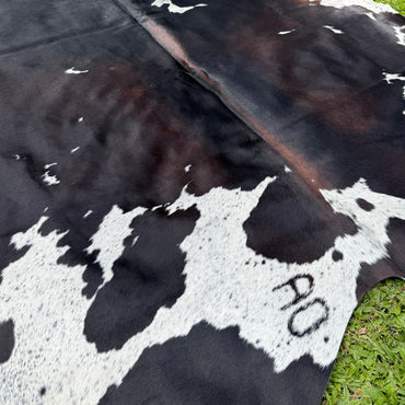 Large Premium Cowhide Rug 0010