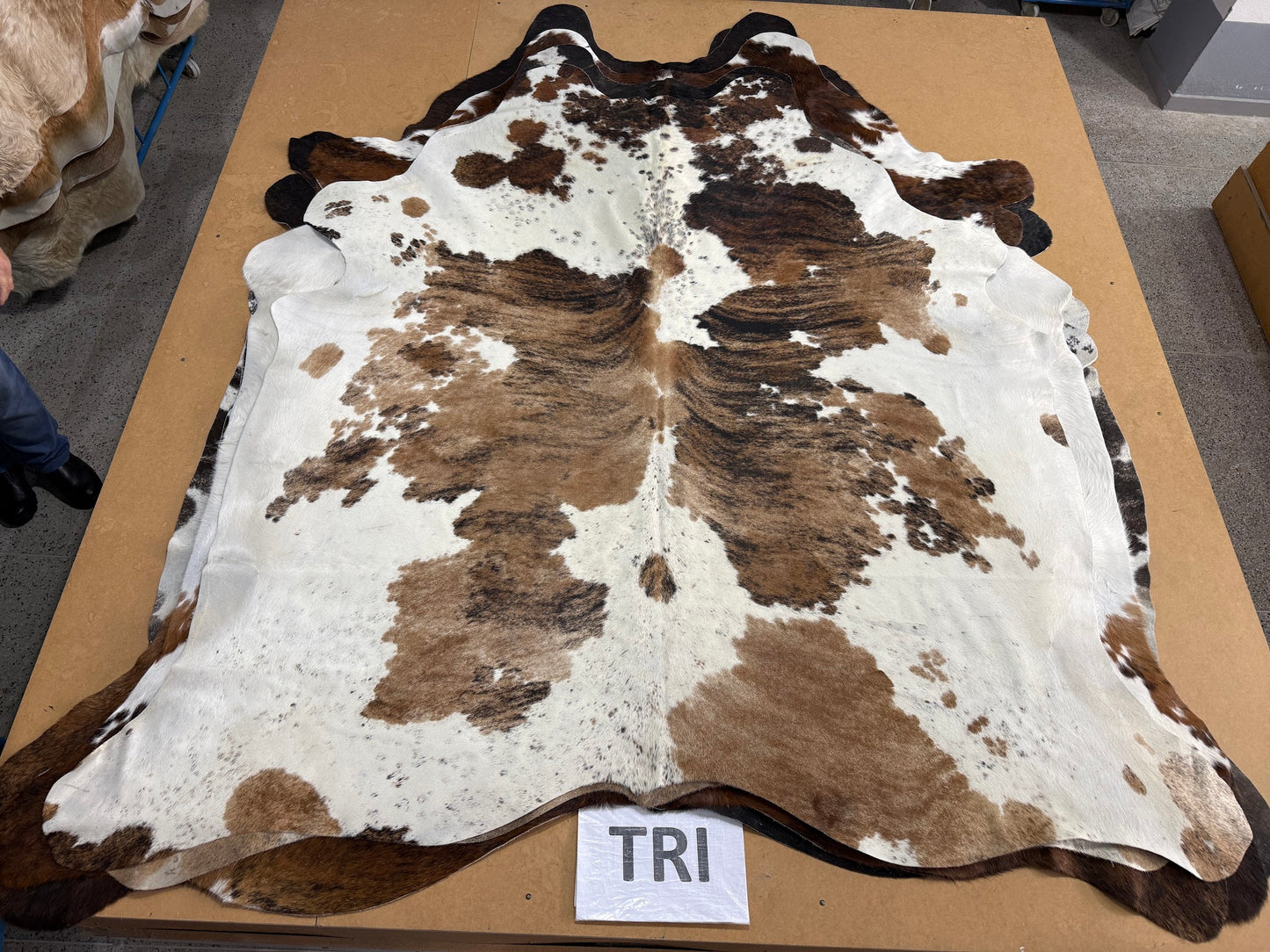 XL Premium Cowhide Rug 00042