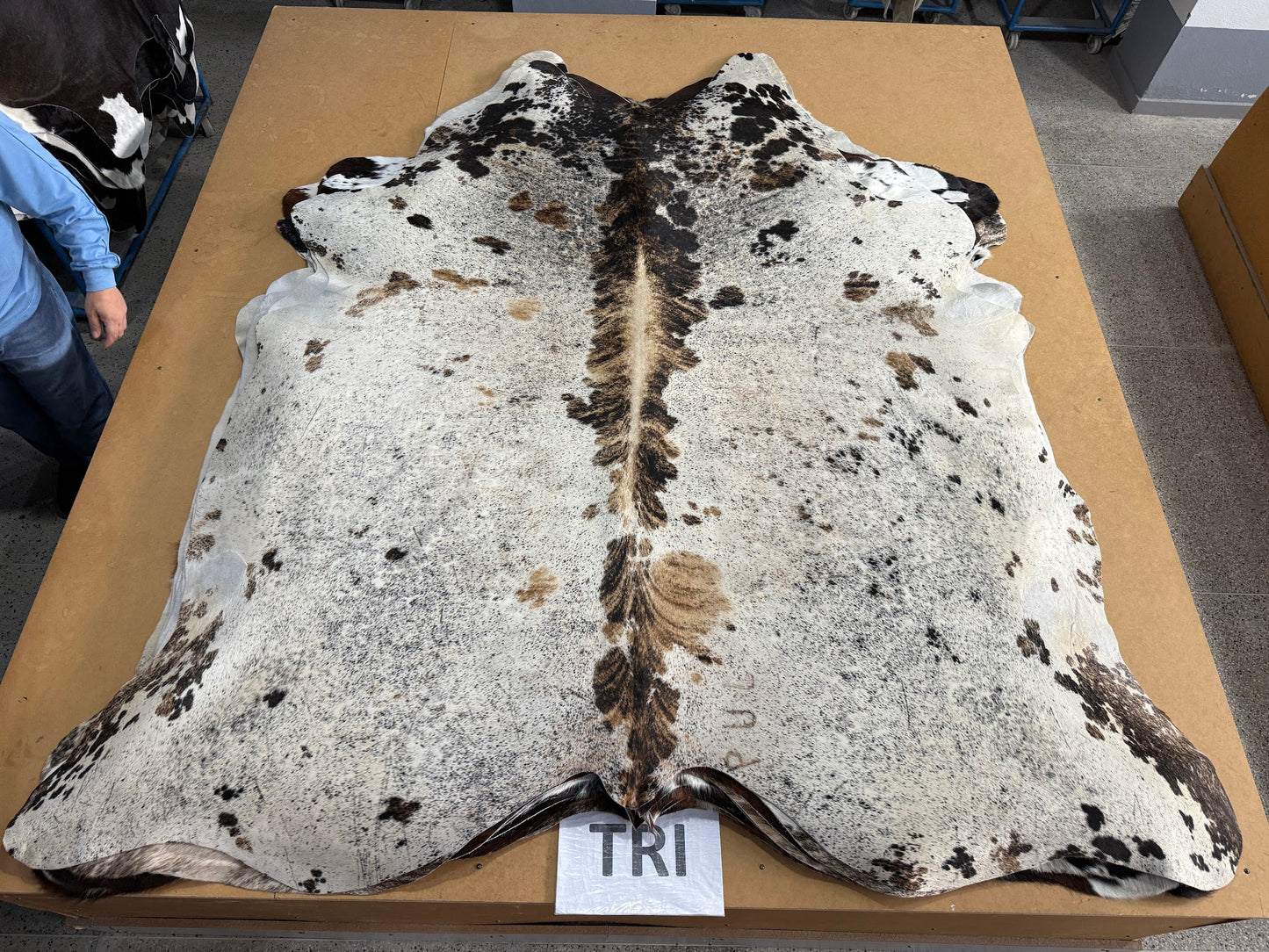 XL Premium Cowhide Rug 00046